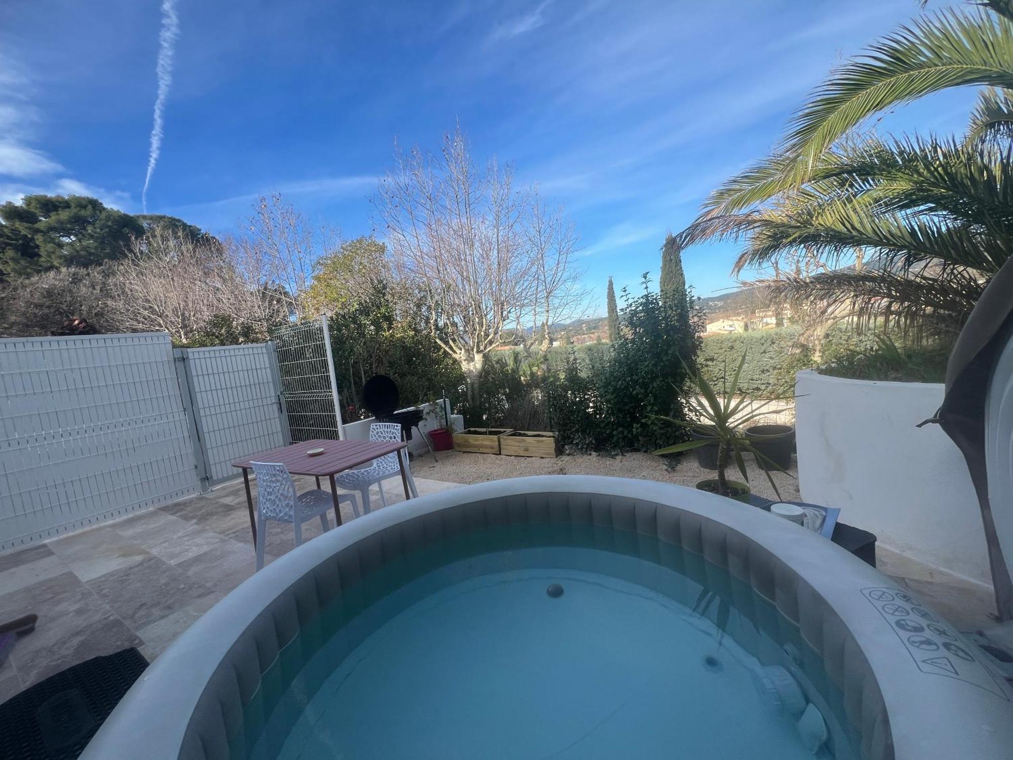 Maison T2 Avec Jaccuzi Wifi Parking Saint-Cyr-sur-Mer Exterior photo