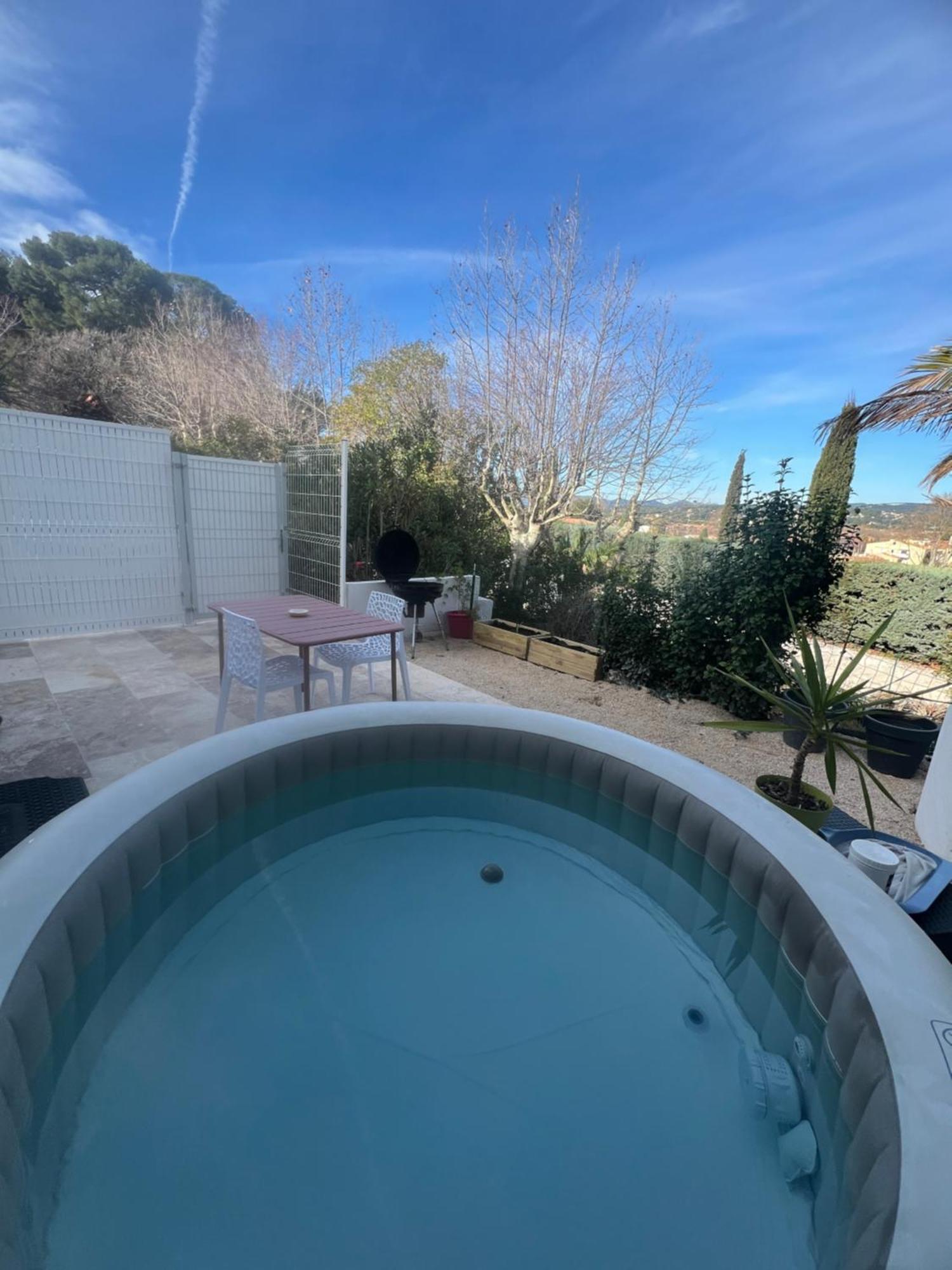 Maison T2 Avec Jaccuzi Wifi Parking Saint-Cyr-sur-Mer Exterior photo