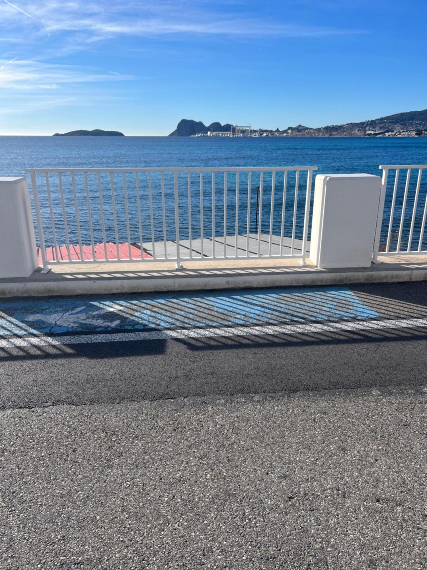 Maison T2 Avec Jaccuzi Wifi Parking Saint-Cyr-sur-Mer Exterior photo